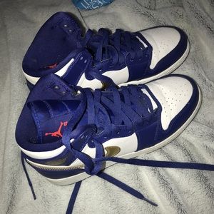 Jordan 1s size 6